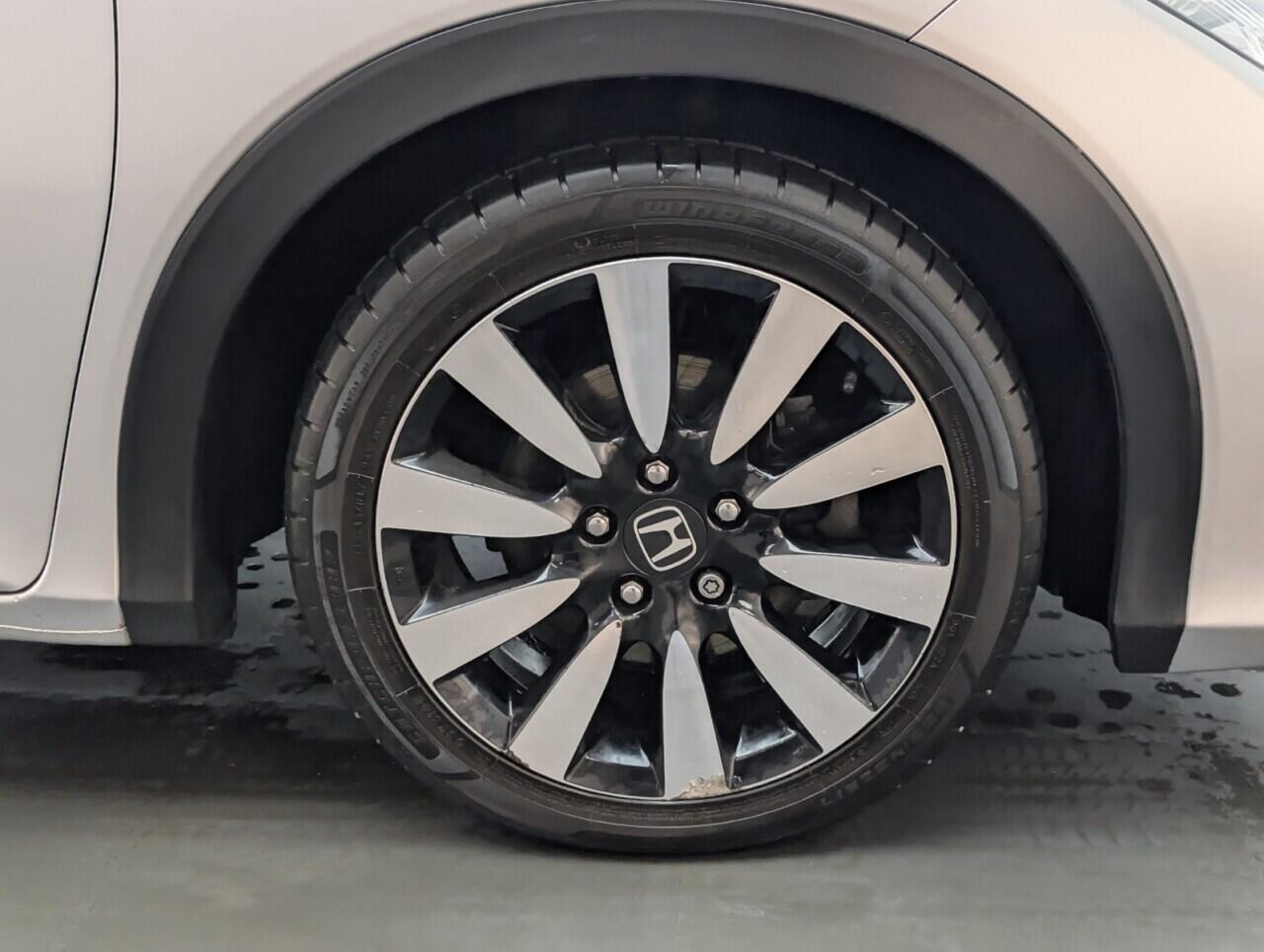 Used Honda Civic 2015 for sale - 76607593: Photo 10