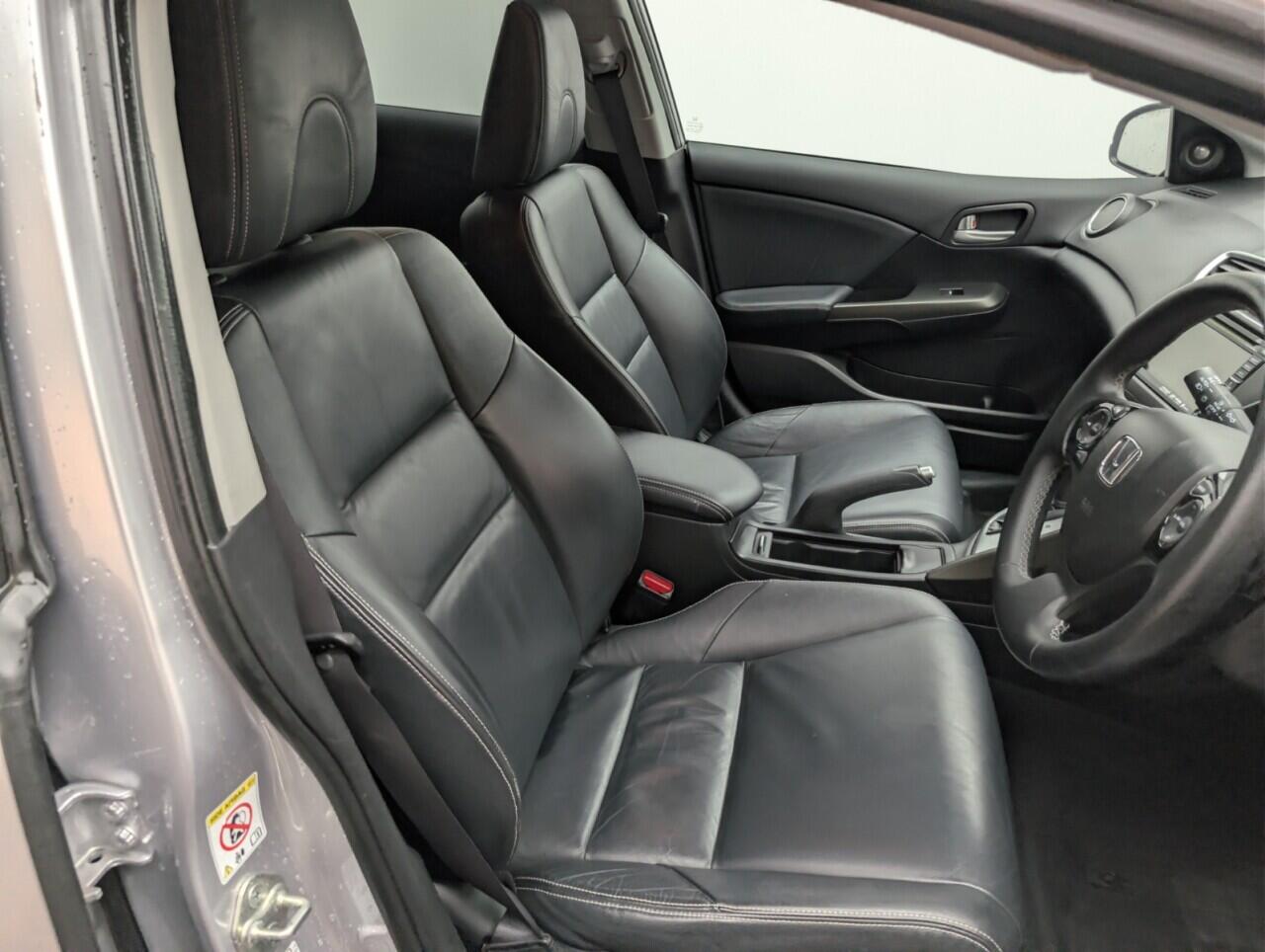 Used Honda Civic 2015 for sale - 76607593: Photo 12