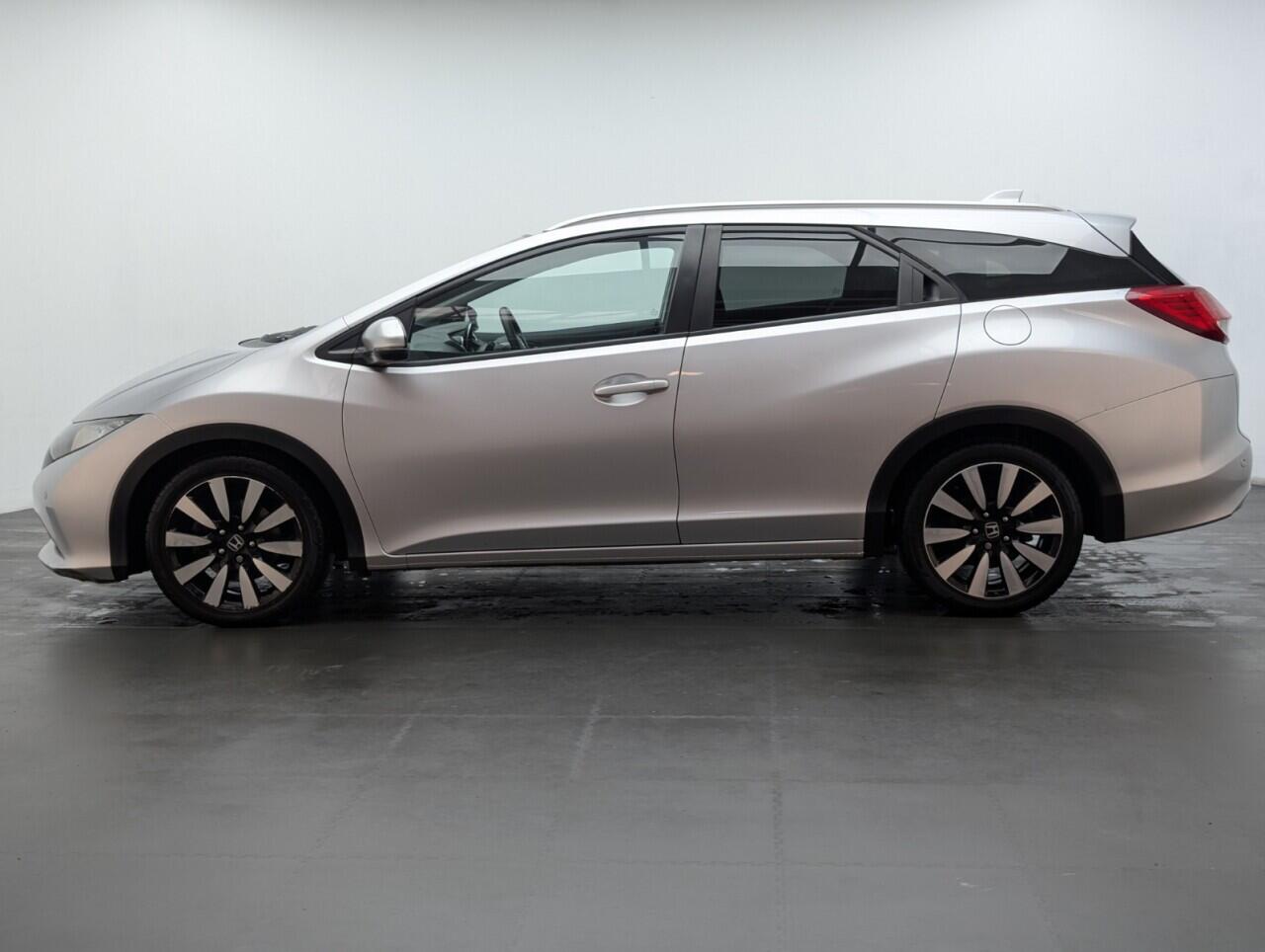 Used Honda Civic 2015 for sale - 76607593: Photo 5