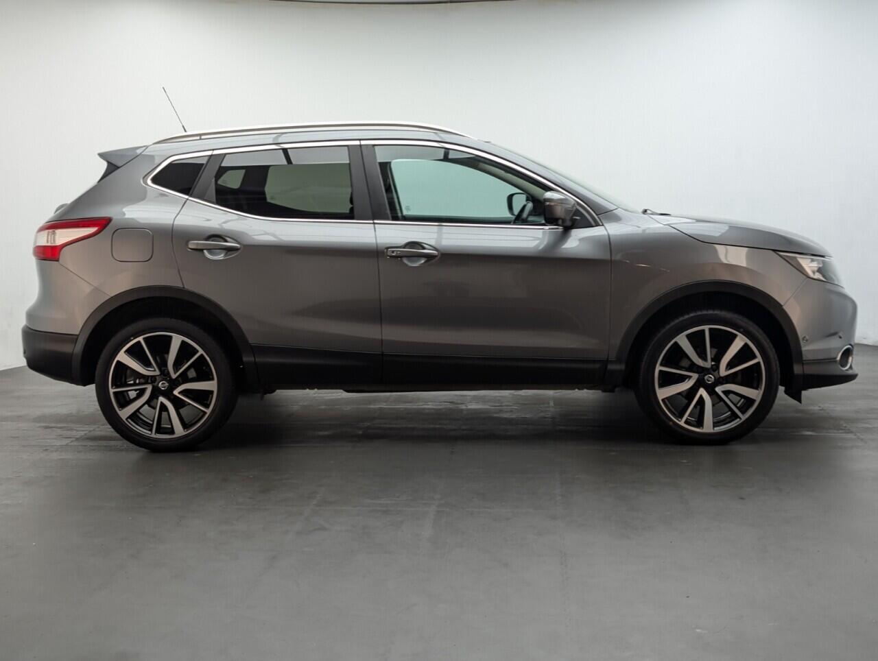 Used Nissan Qashqai 2017 for sale - 76424340: Photo 9
