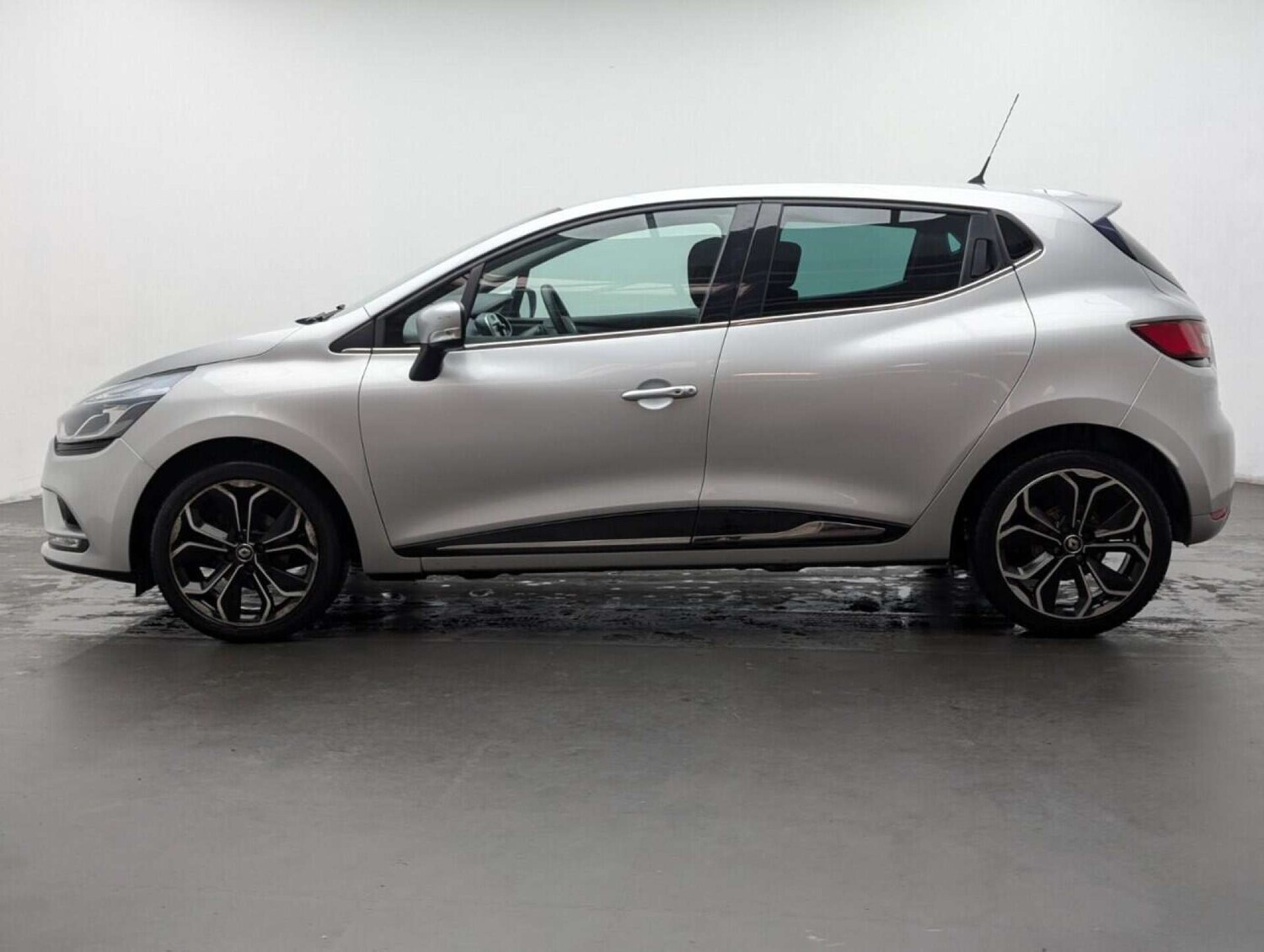 Used Renault Clio 2019 for sale - 77714368: Photo 16