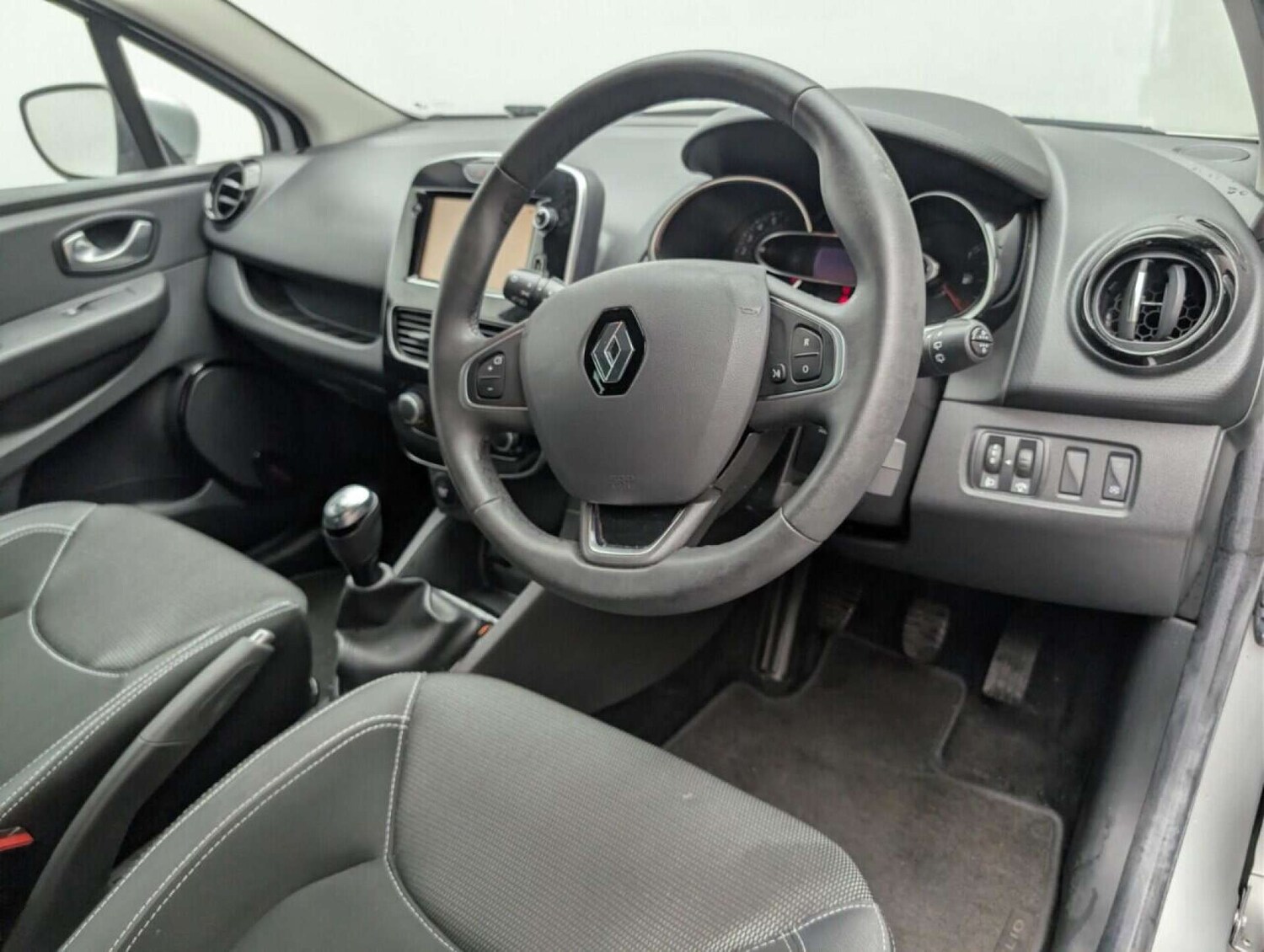 Used Renault Clio 2019 for sale - 77714368: Photo 22