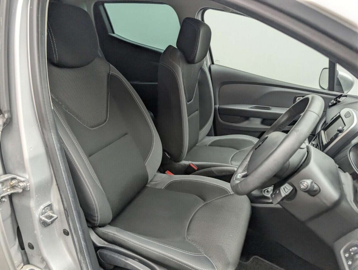 Used Renault Clio 2019 for sale - 77714368: Photo 23