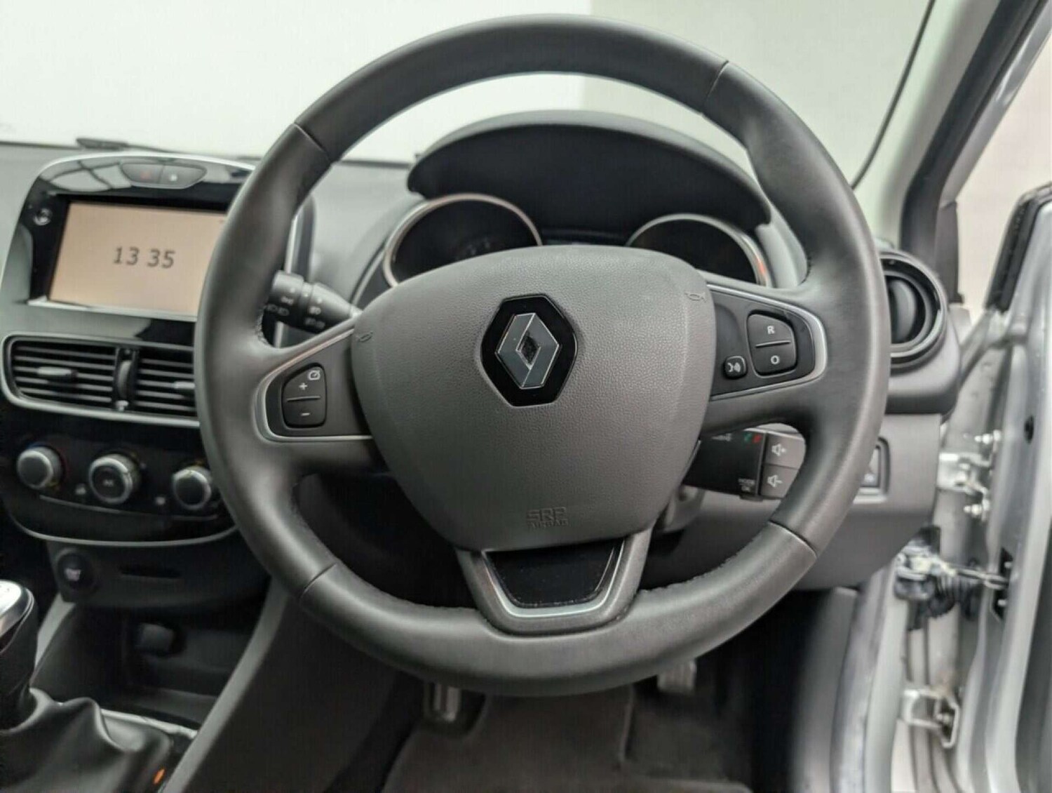 Used Renault Clio 2019 for sale - 77714368: Photo 30