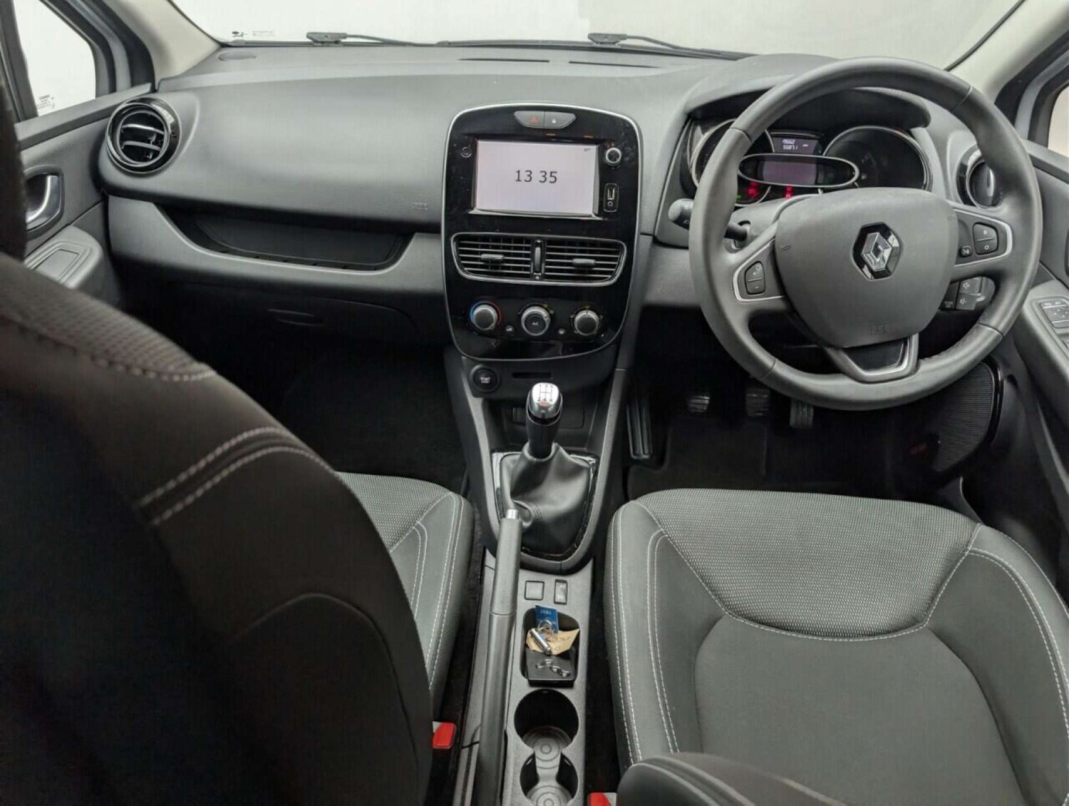 Used Renault Clio 2019 for sale - 77714368: Photo 31