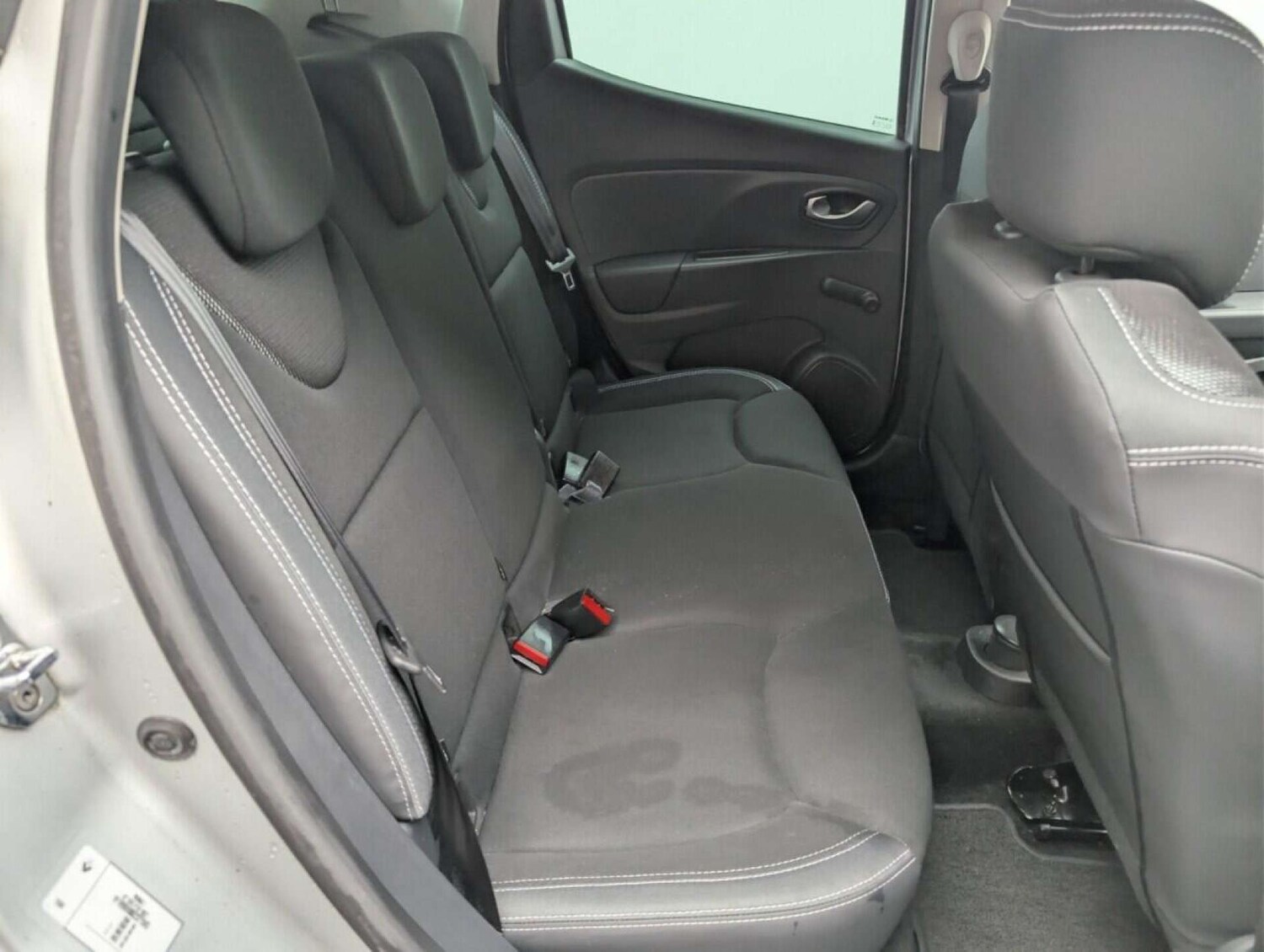 Used Renault Clio 2019 for sale - 77714368: Photo 32