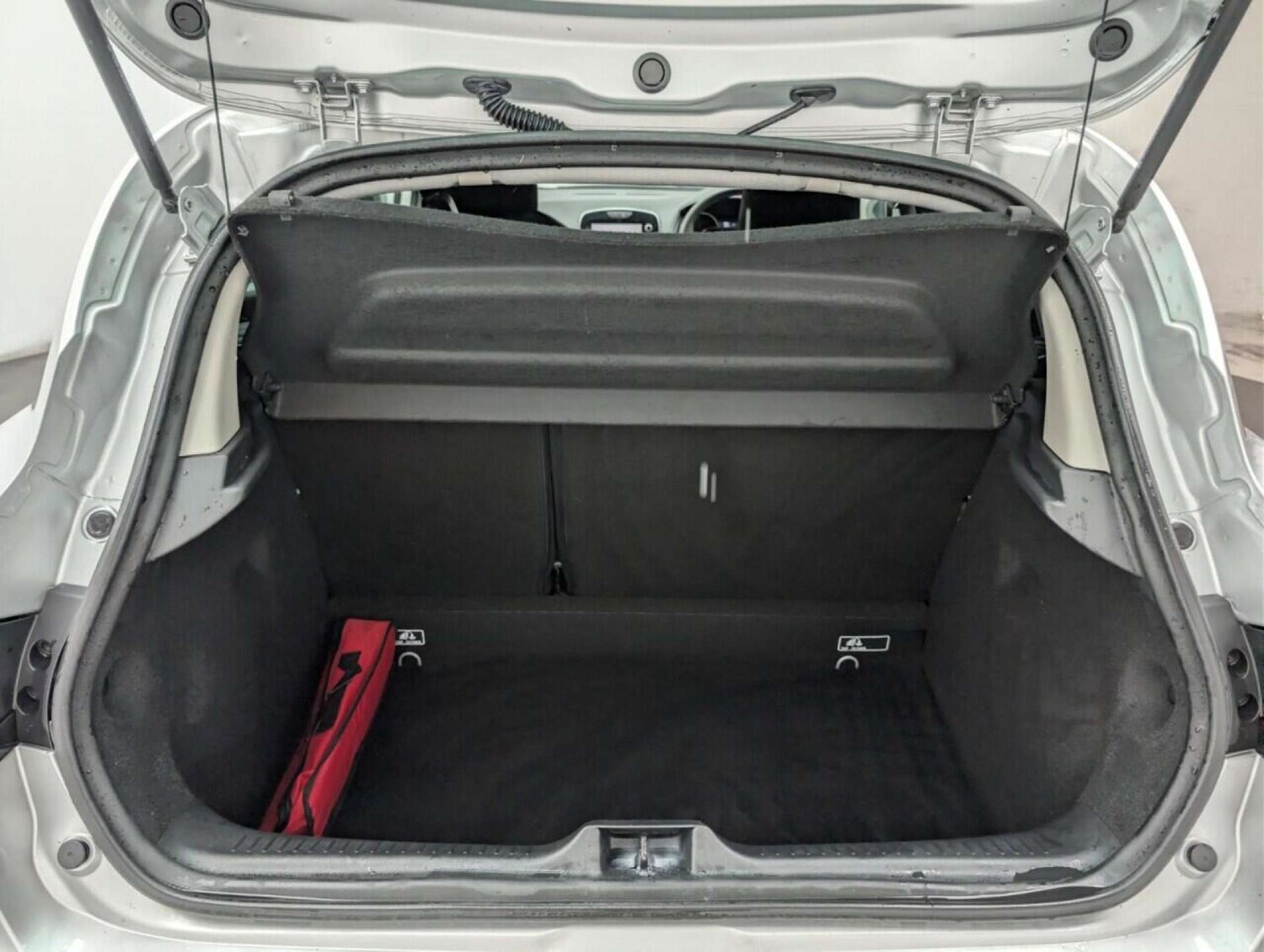 Used Renault Clio 2019 for sale - 77714368: Photo 33