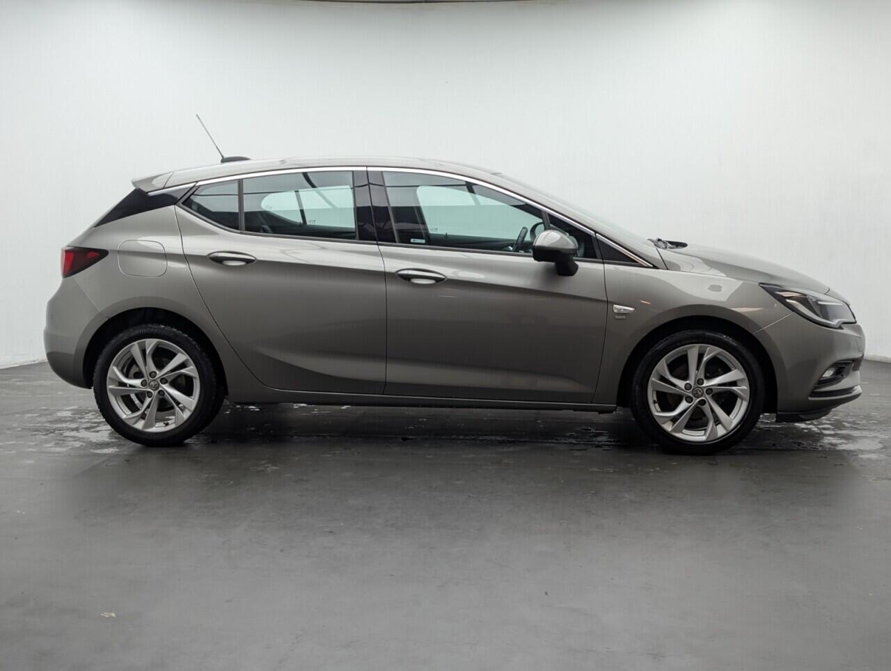 Used Vauxhall Astra for sale - 77672014: Photo 8