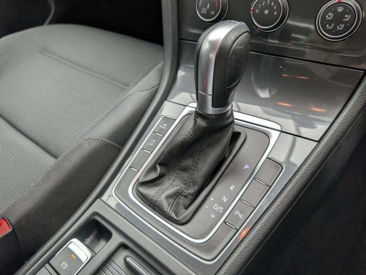 Used Volkswagen Golf 2018 for sale - 76645509: Photo 17