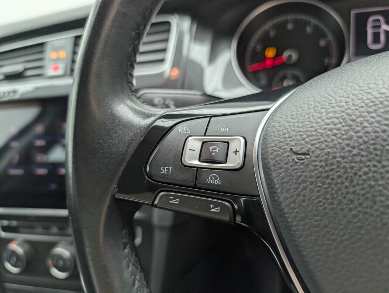 Used Volkswagen Golf 2018 for sale - 76645509: Photo 19