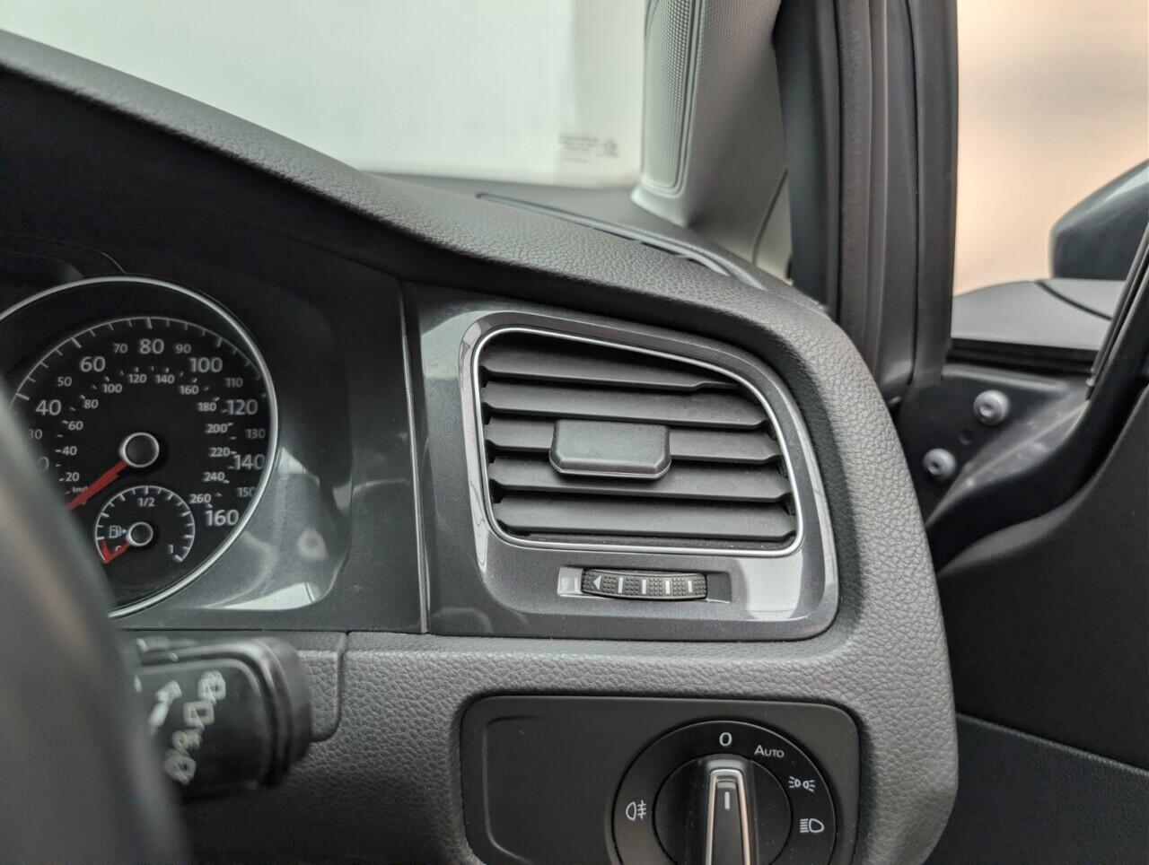 Used Volkswagen Golf 2018 for sale - 76645509: Photo 21