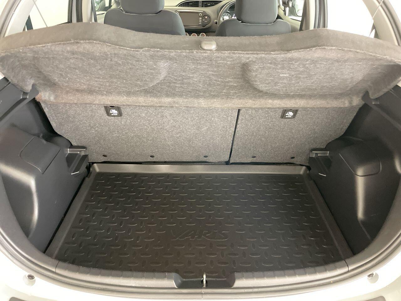 Used Toyota Yaris 2019 for sale - 76425641: Photo 40