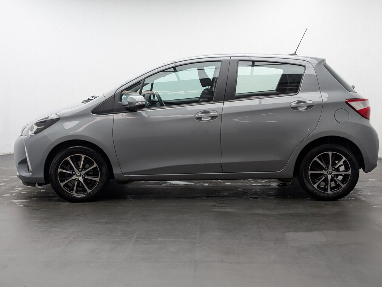 Used Toyota Yaris 2019 for sale - 76425641: Photo 48