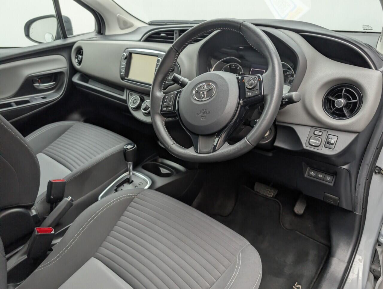 Used Toyota Yaris 2019 for sale - 76425641: Photo 54