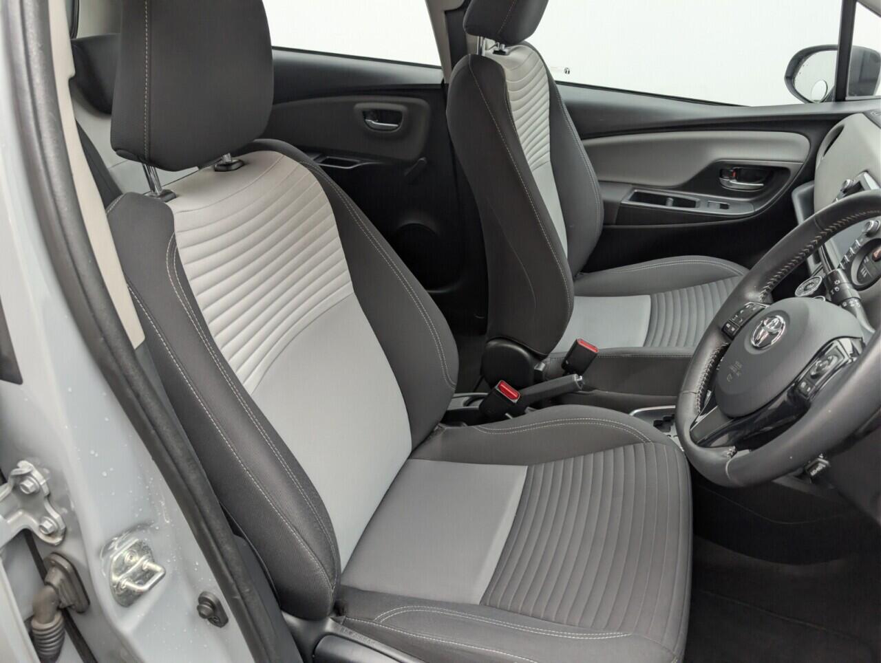 Used Toyota Yaris 2019 for sale - 76425641: Photo 55