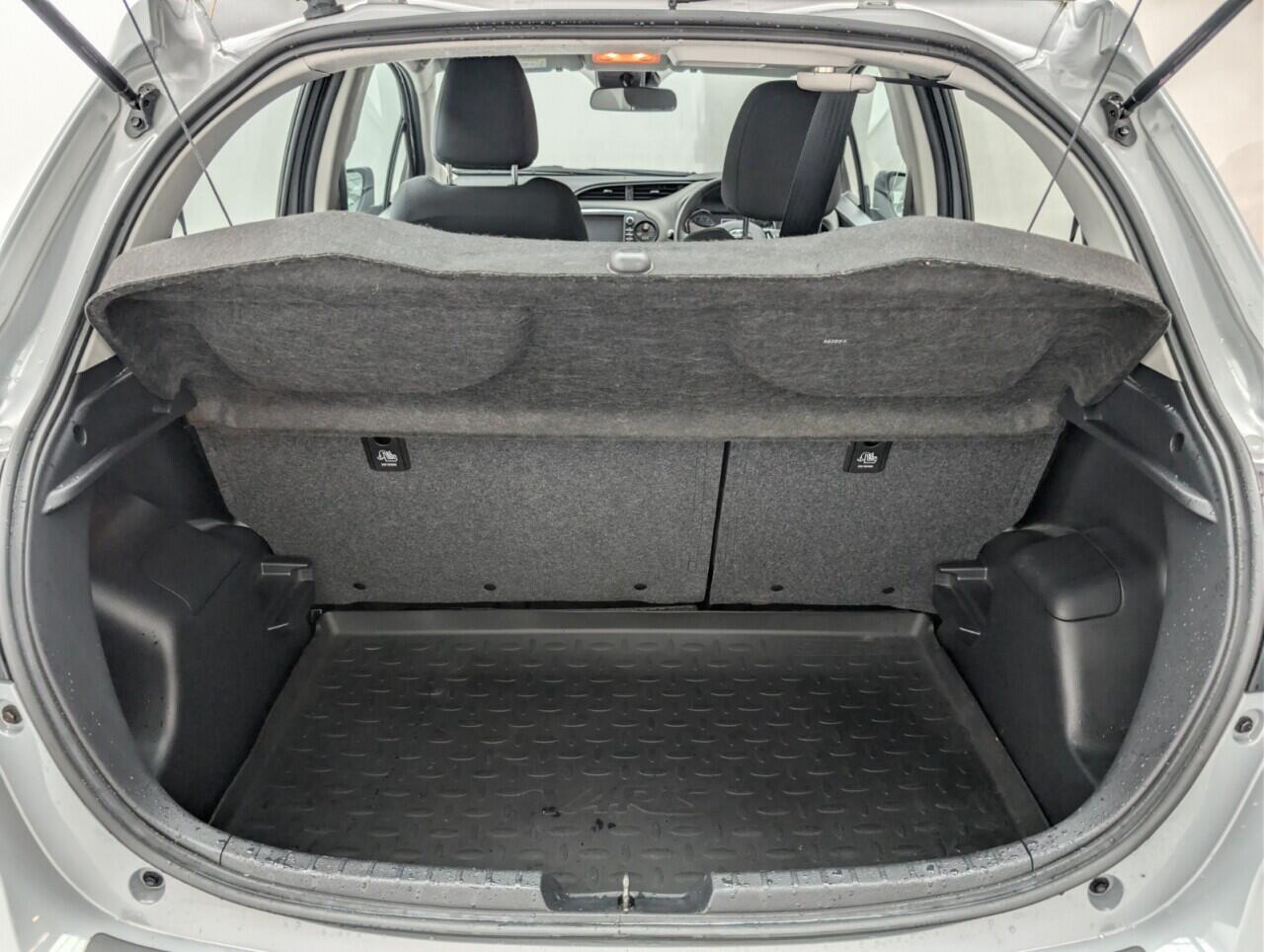 Used Toyota Yaris 2019 for sale - 76425641: Photo 65