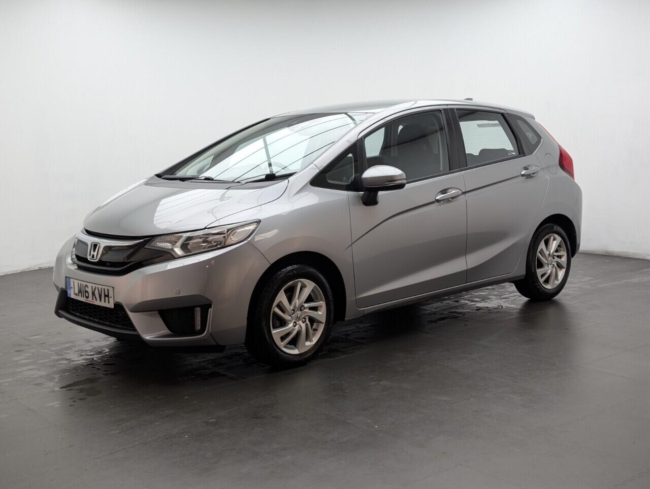 Used Honda Jazz 2016 for sale - 76913136: Photo 4