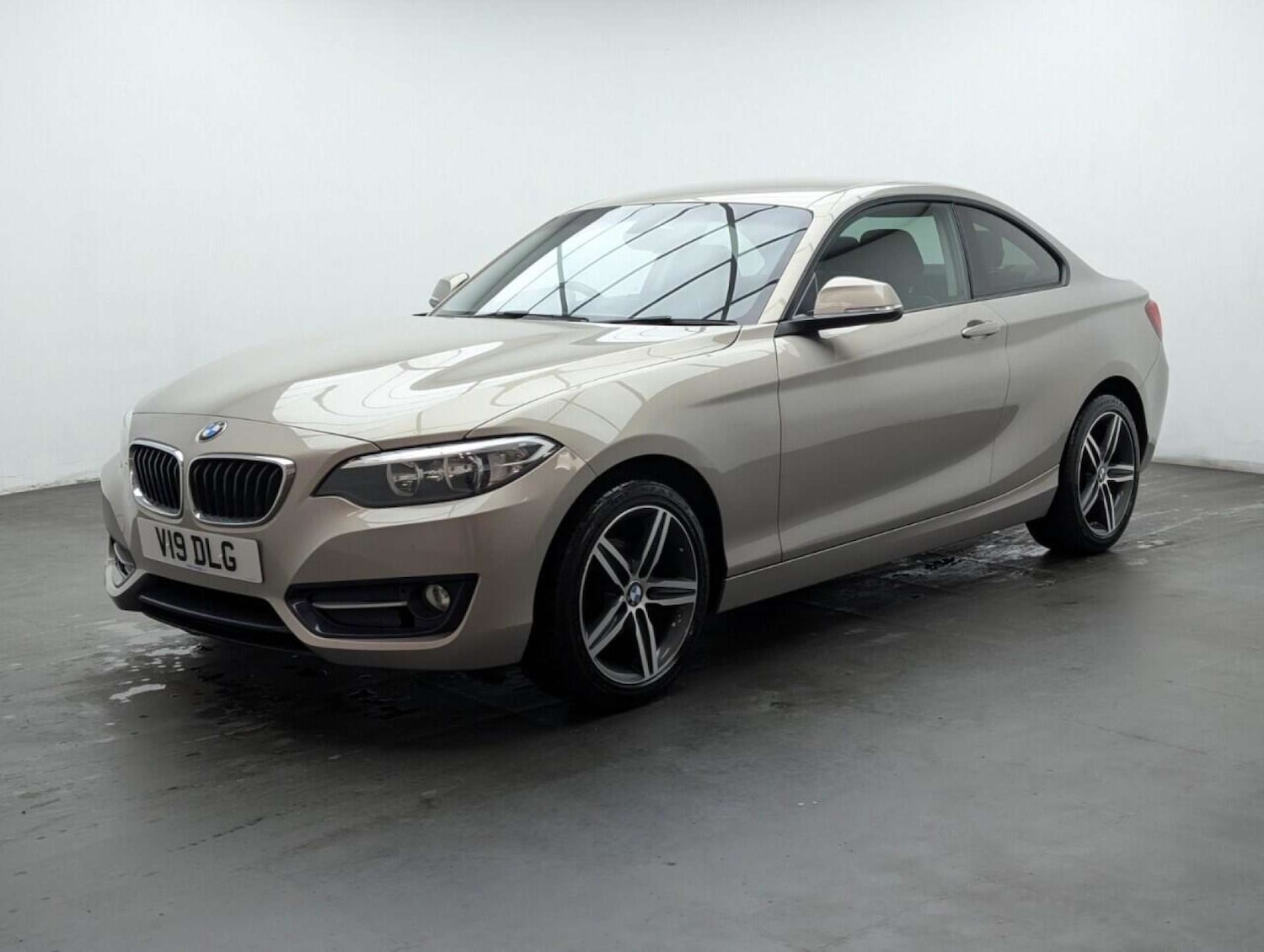 Used BMW 2 Series 2017 for sale - 77830752: Photo 4