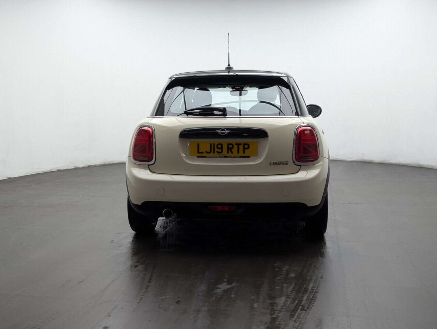 Used MINI Hatch 2019 for sale - 77713101: Photo 7