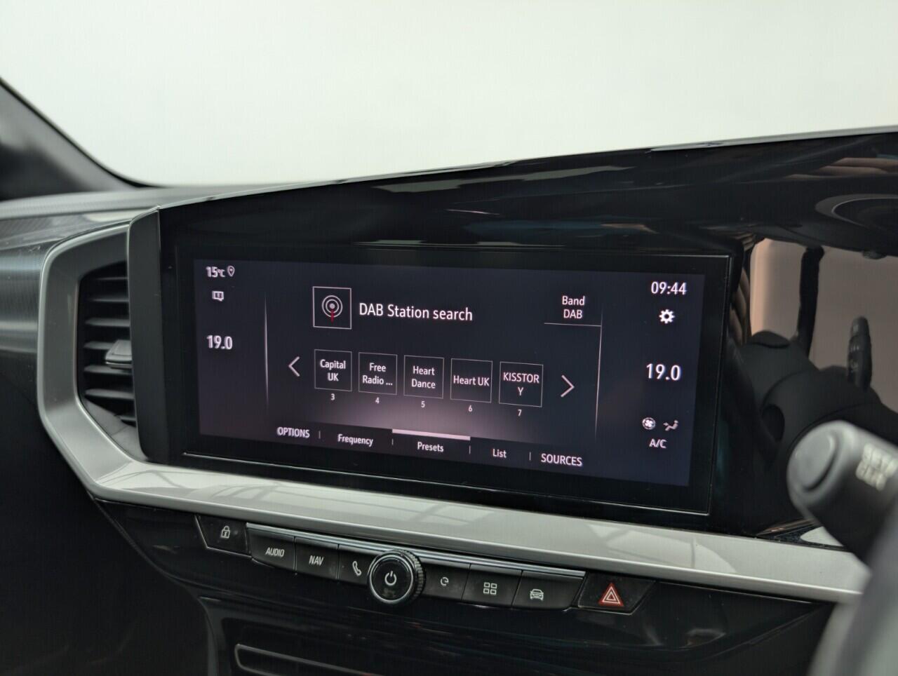 Used Vauxhall Mokka Electric 2022 for sale - 76422540: Photo 13