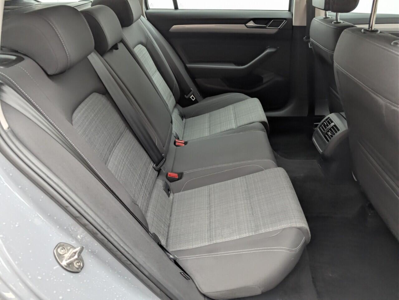 Used Volkswagen Passat 2022 for sale - 76537667: Photo 25