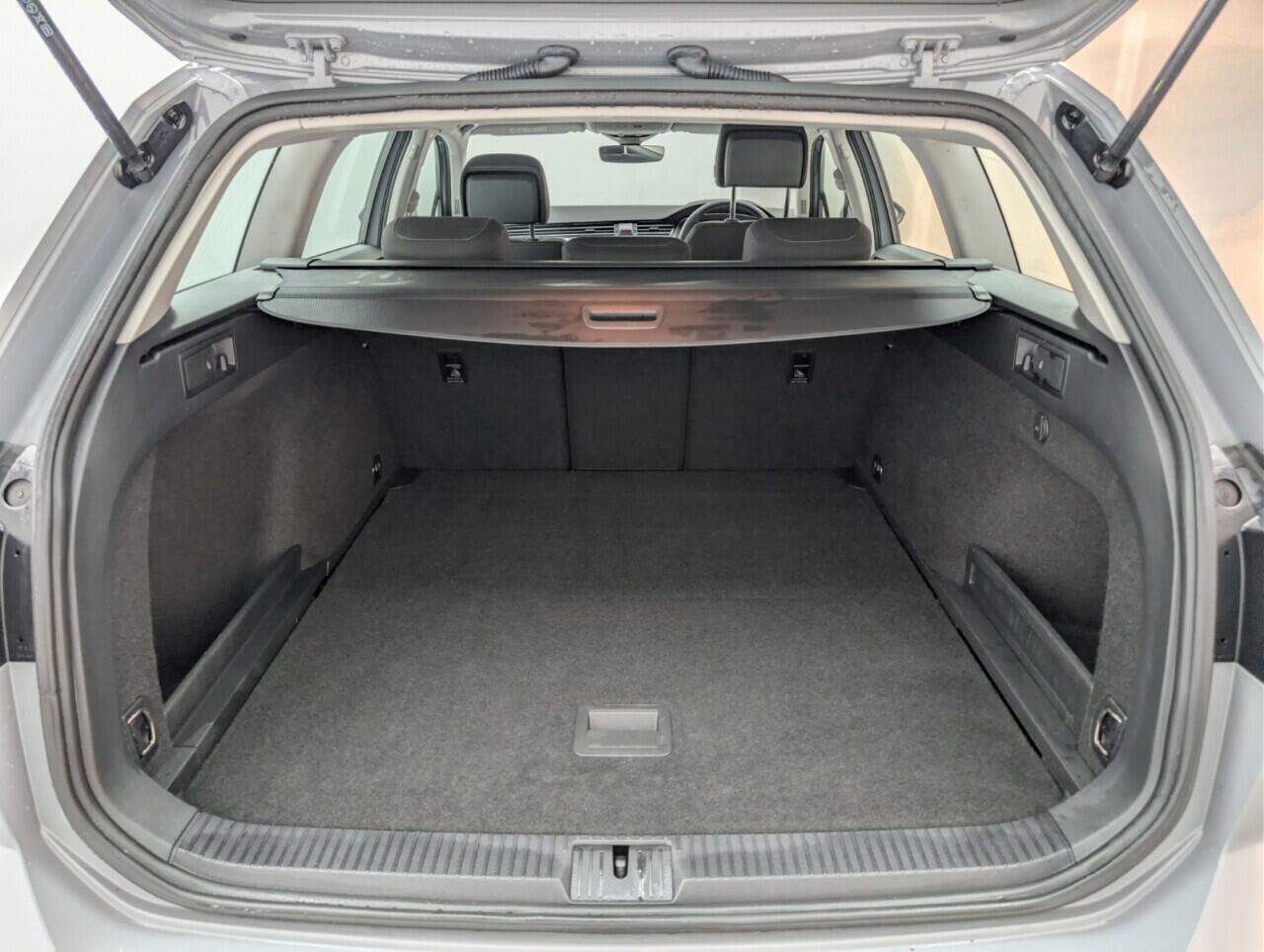 Used Volkswagen Passat 2022 for sale - 76537667: Photo 26