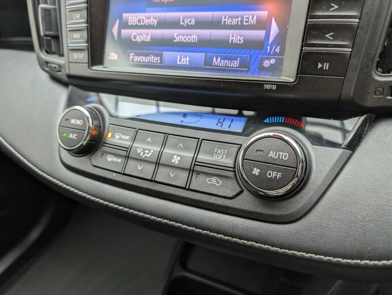 Used Toyota RAV4 2016 for sale - 76976096: Photo 15