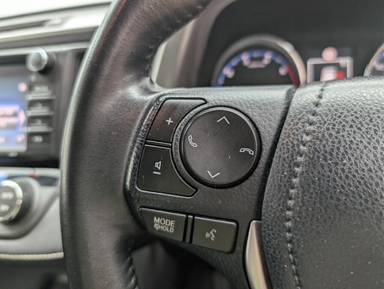 Used Toyota RAV4 2016 for sale - 76976096: Photo 18