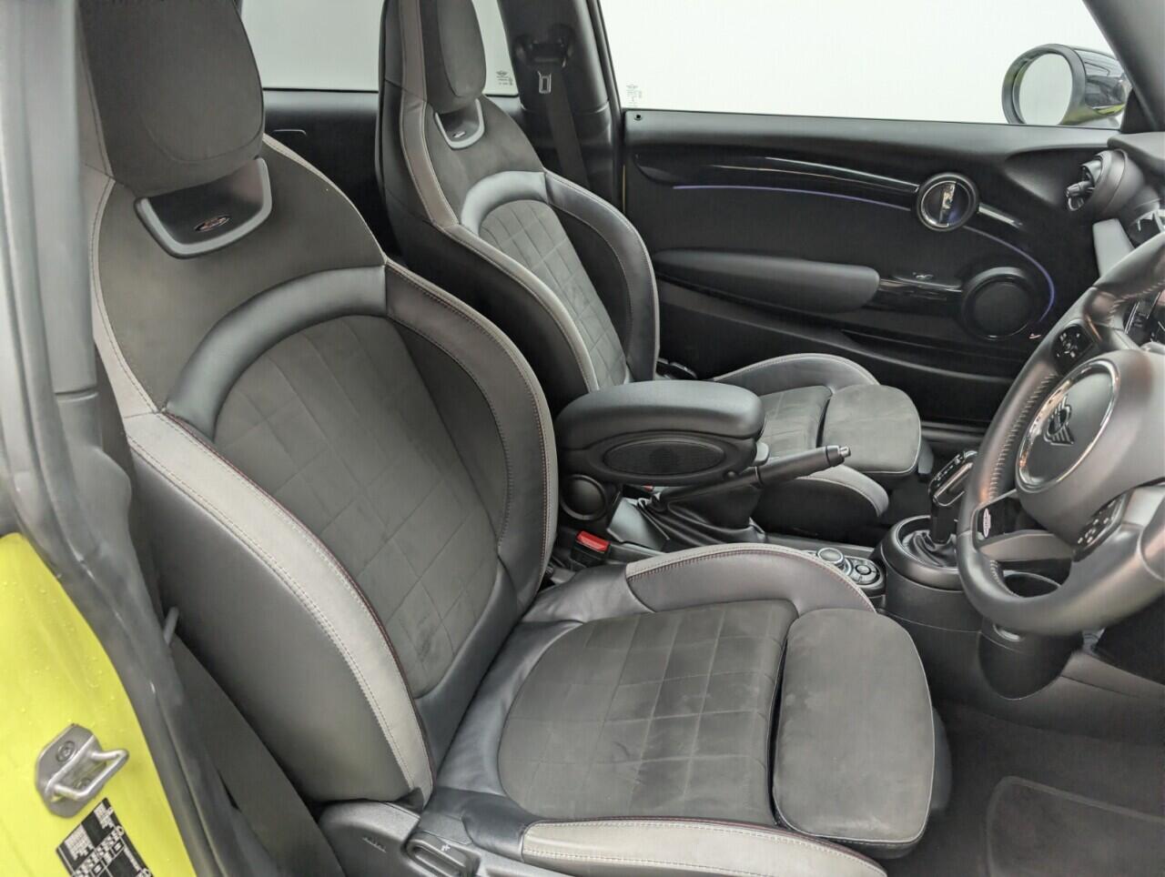 Used MINI Hatch 2023 for sale - 76424018: Photo 12