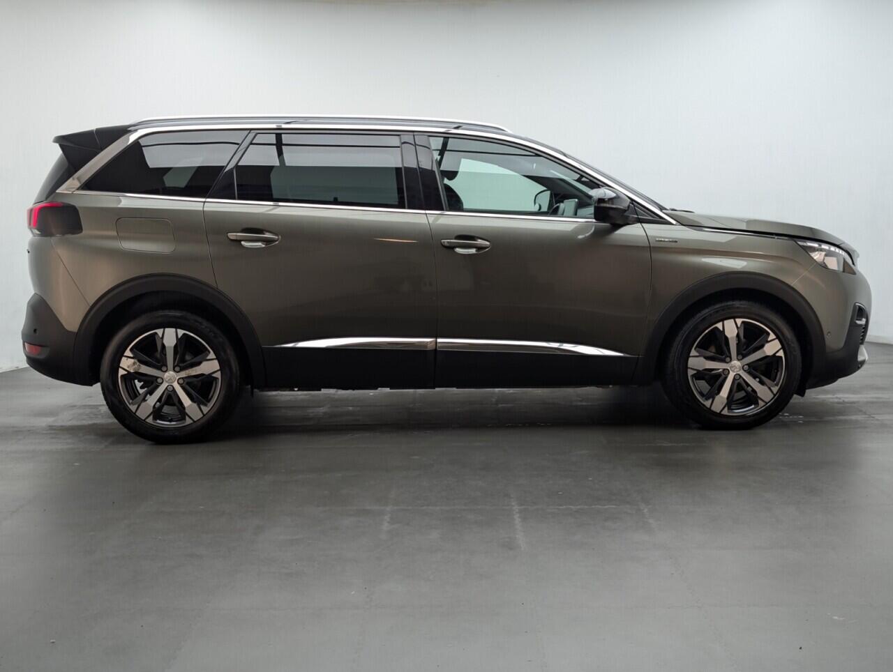 Used Peugeot 5008 2018 for sale - 77120580: Photo 9