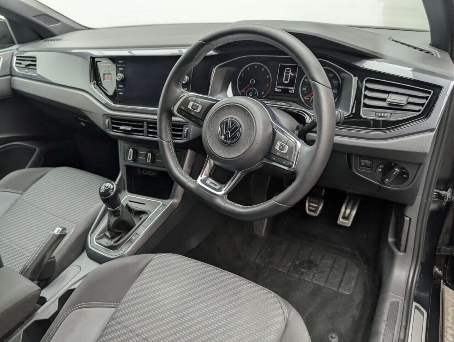 Used Volkswagen Polo 2019 for sale - 77714499: Photo 11