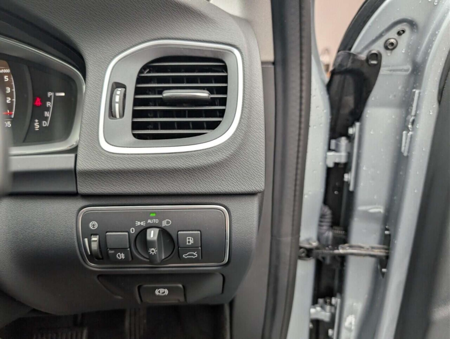 Used Volvo S60 2017 for sale - 77713235: Photo 20