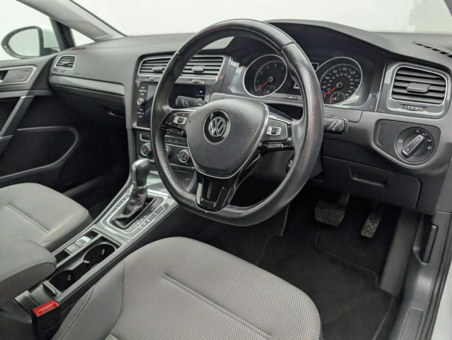 Used Volkswagen Golf 2018 for sale - 77714327: Photo 11