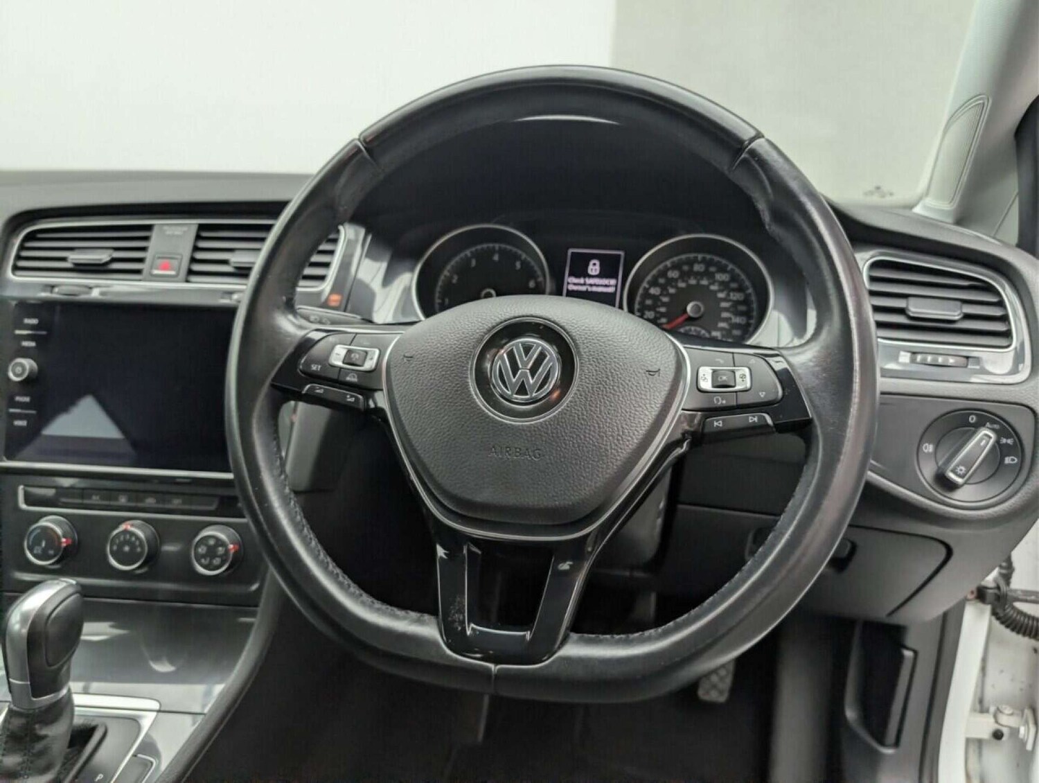 Used Volkswagen Golf 2018 for sale - 77714327: Photo 20
