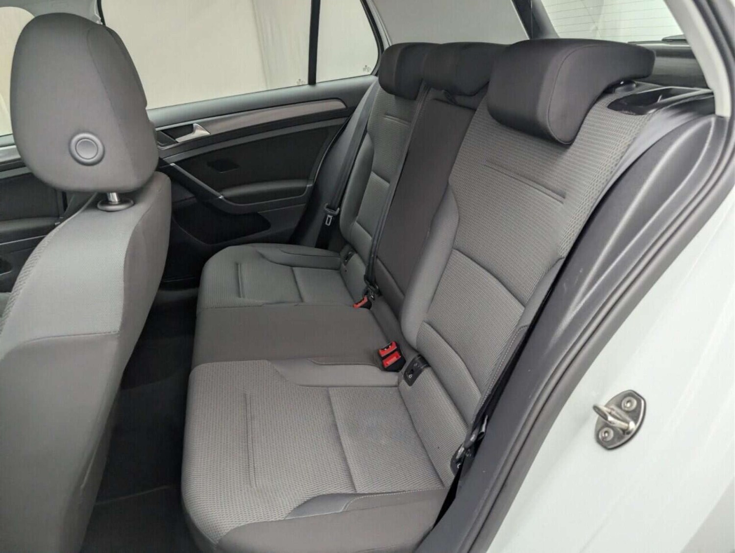 Used Volkswagen Golf 2018 for sale - 77714327: Photo 24