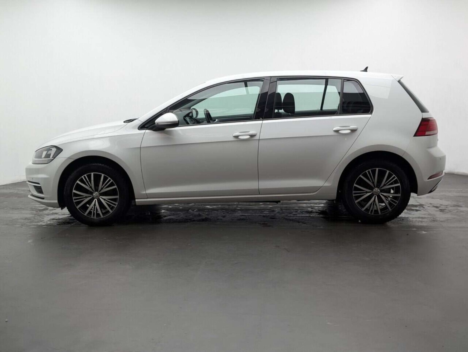 Used Volkswagen Golf 2018 for sale - 77714327: Photo 5