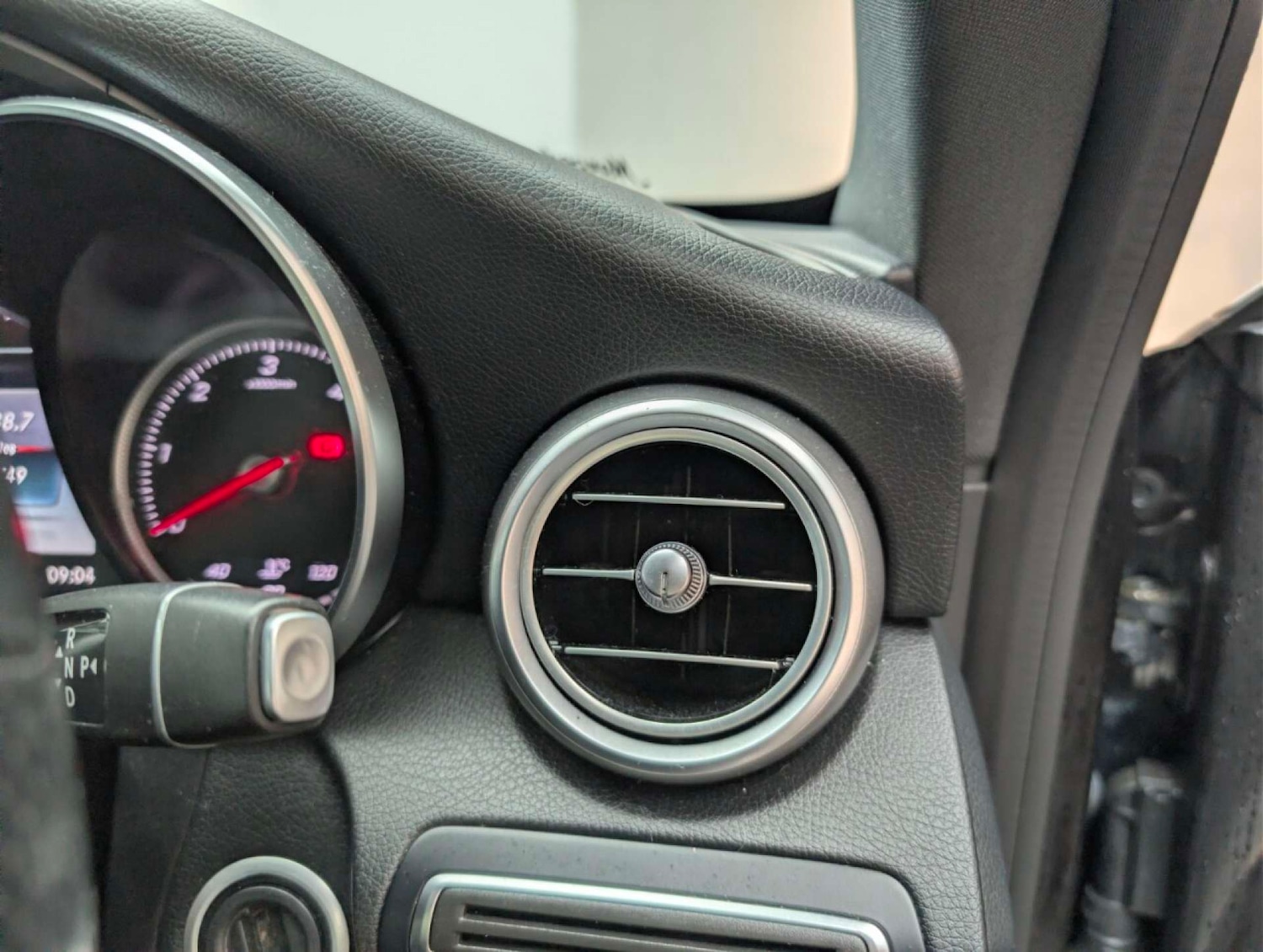 Used Mercedes-Benz C Class 2017 for sale - 78068066: Photo 24