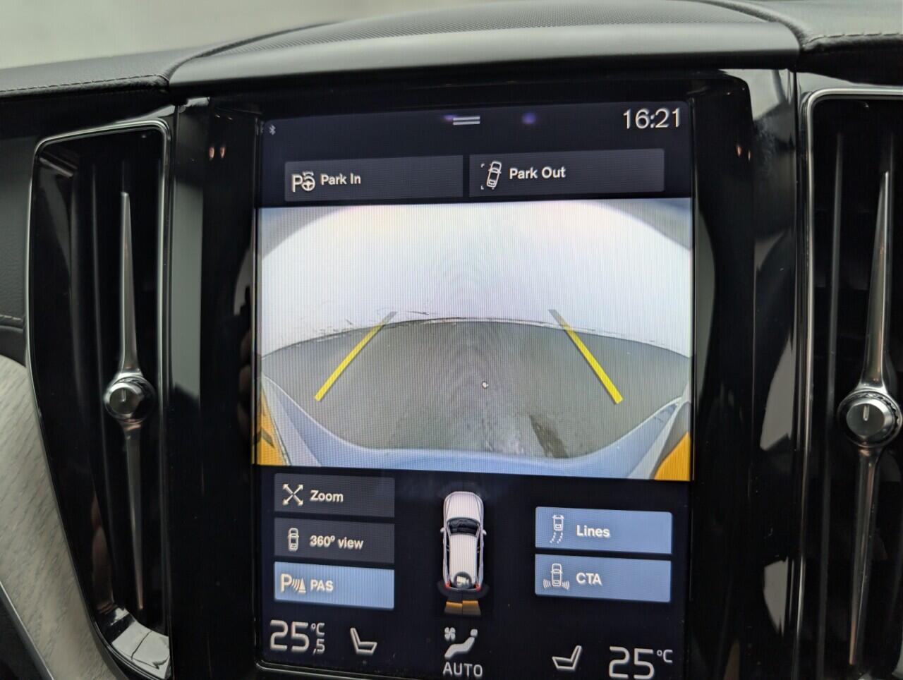 Used Volvo XC60 2017 for sale - 77040206: Photo 15