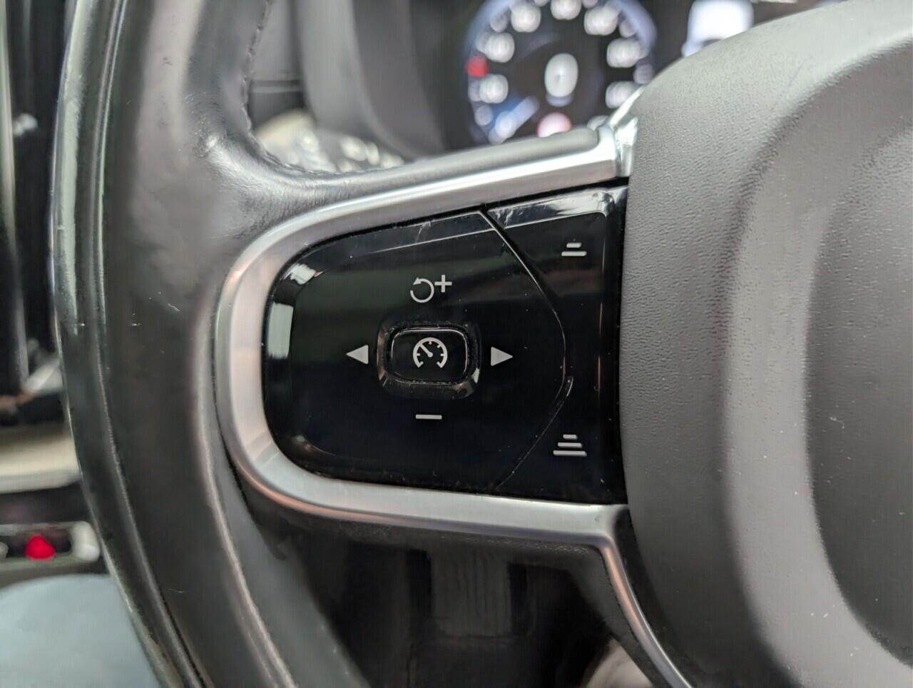 Used Volvo XC60 2017 for sale - 77040206: Photo 20