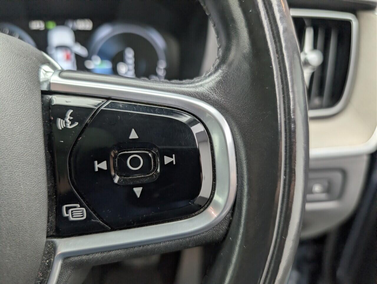 Used Volvo XC60 2017 for sale - 77040206: Photo 21