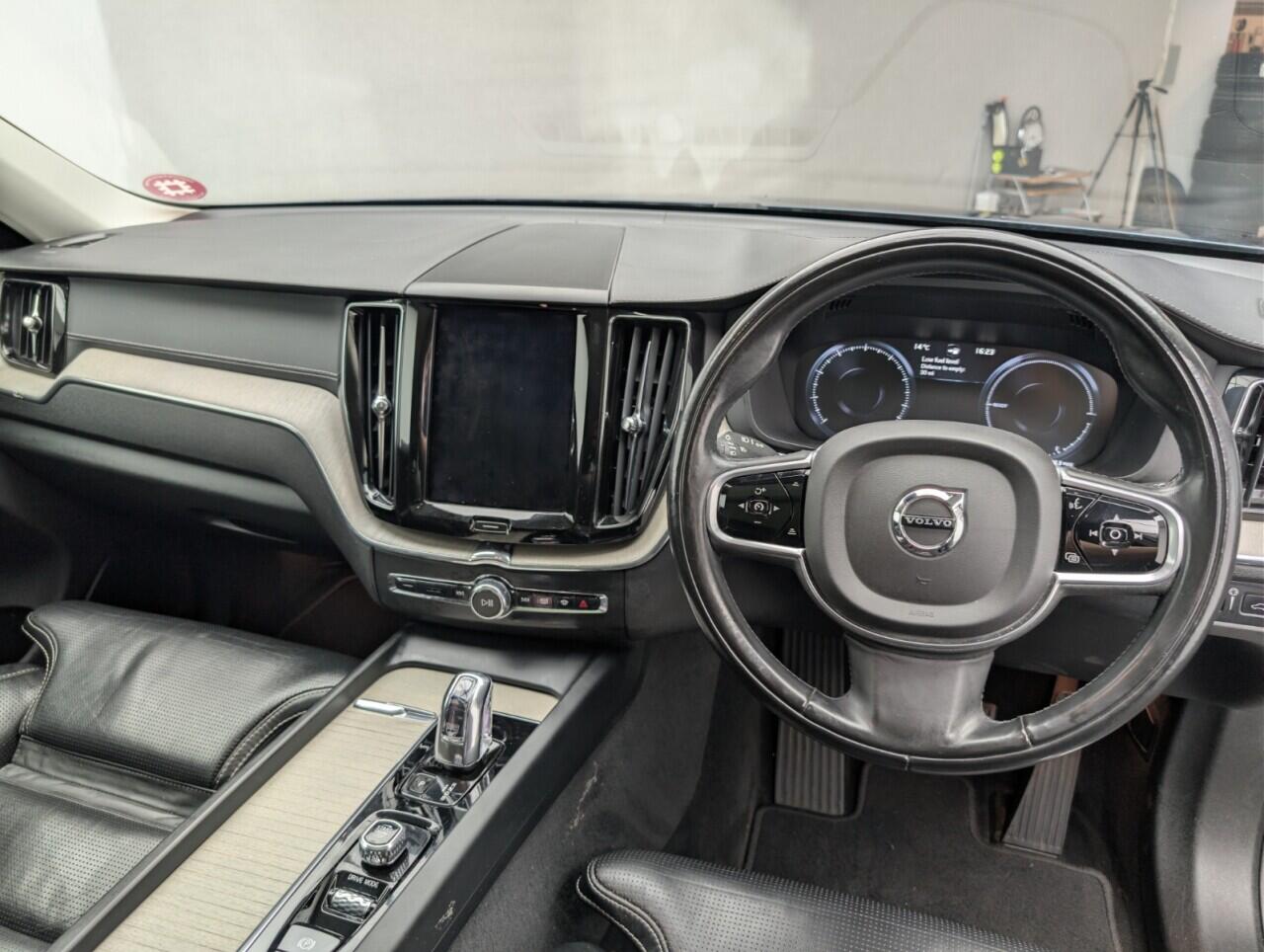 Used Volvo XC60 2017 for sale - 77040206: Photo 24