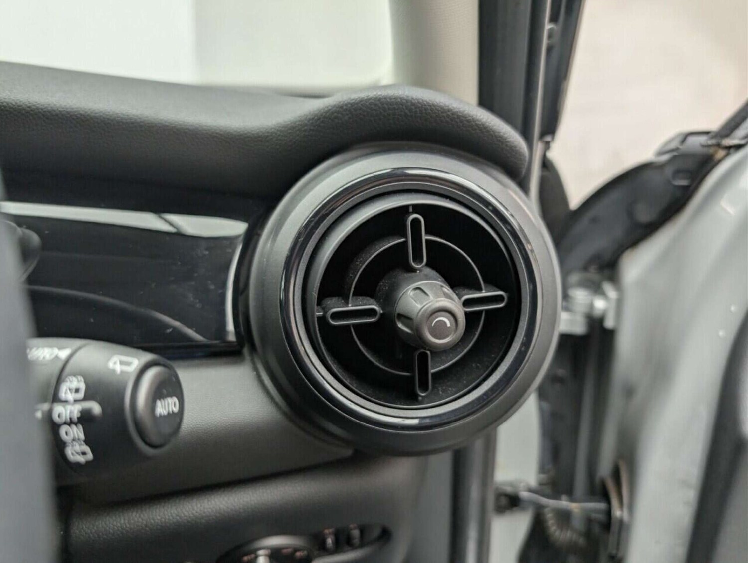 Used MINI Hatch 2022 for sale - 77713016: Photo 18