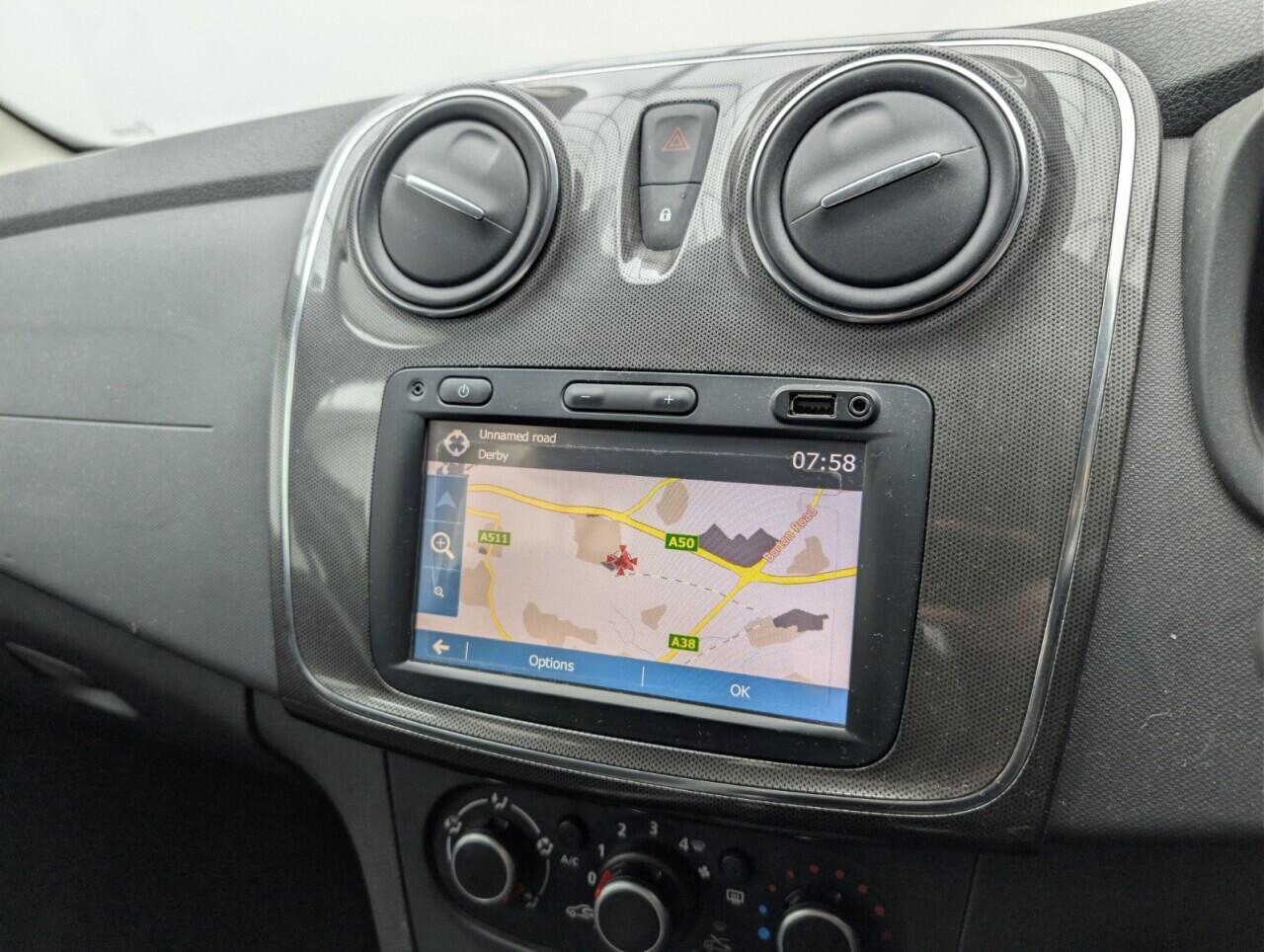 Used Dacia Sandero Stepway 2017 for sale - 77074537: Photo 15