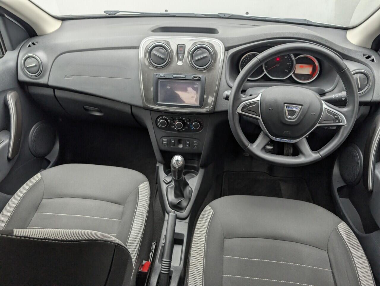 Used Dacia Sandero Stepway 2017 for sale - 77074537: Photo 24