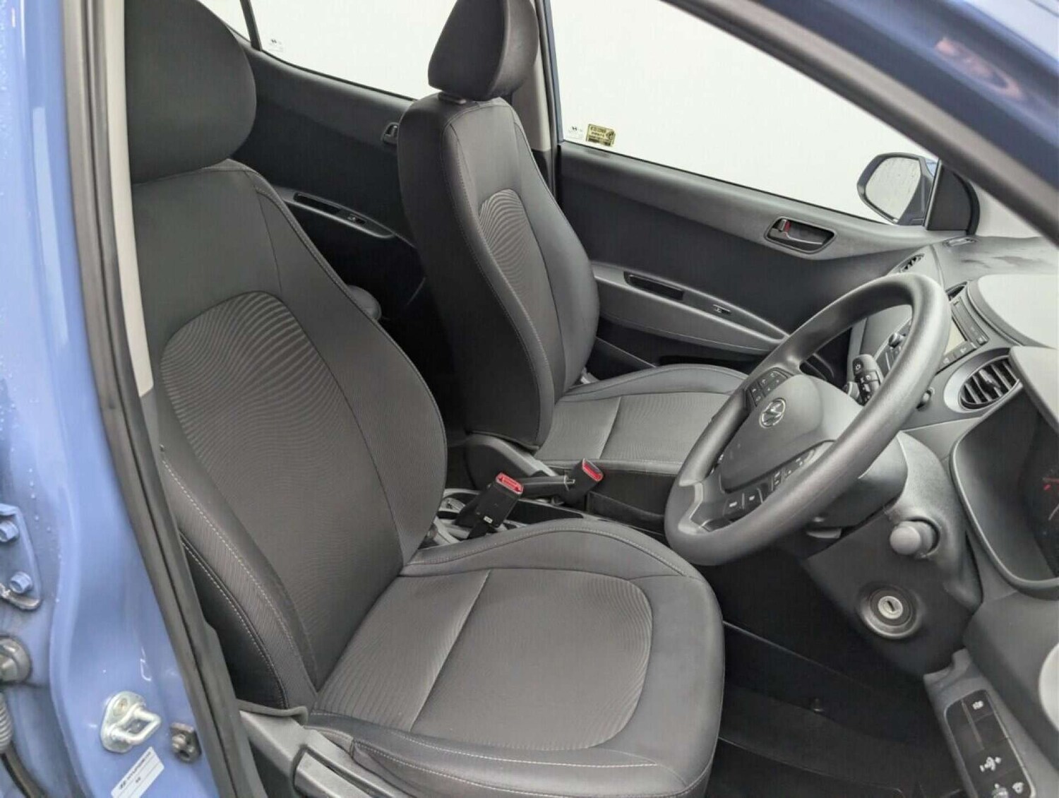 Used Hyundai i10 2017 for sale - 77714139: Photo 11