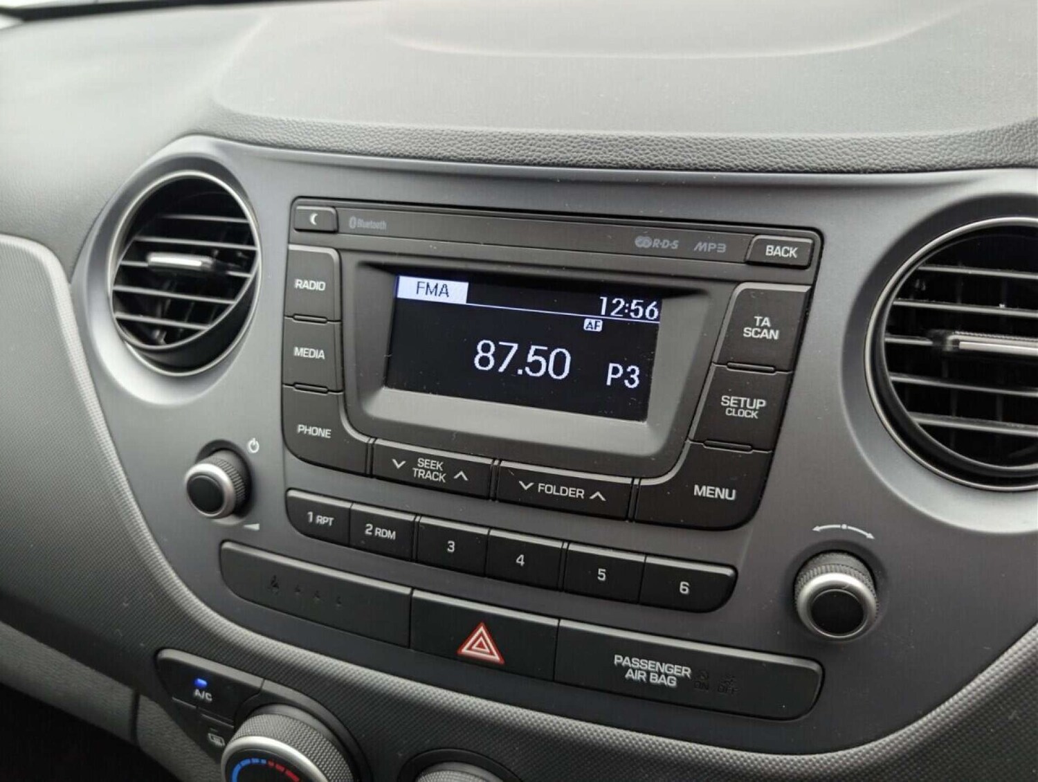 Used Hyundai i10 2017 for sale - 77714139: Photo 12