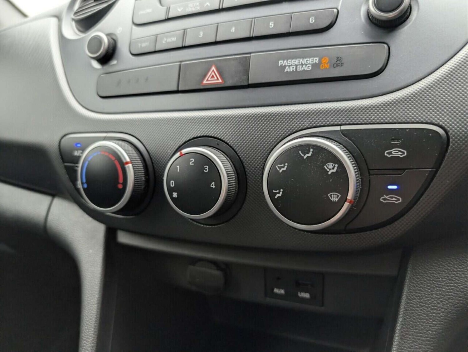 Used Hyundai i10 2017 for sale - 77714139: Photo 13