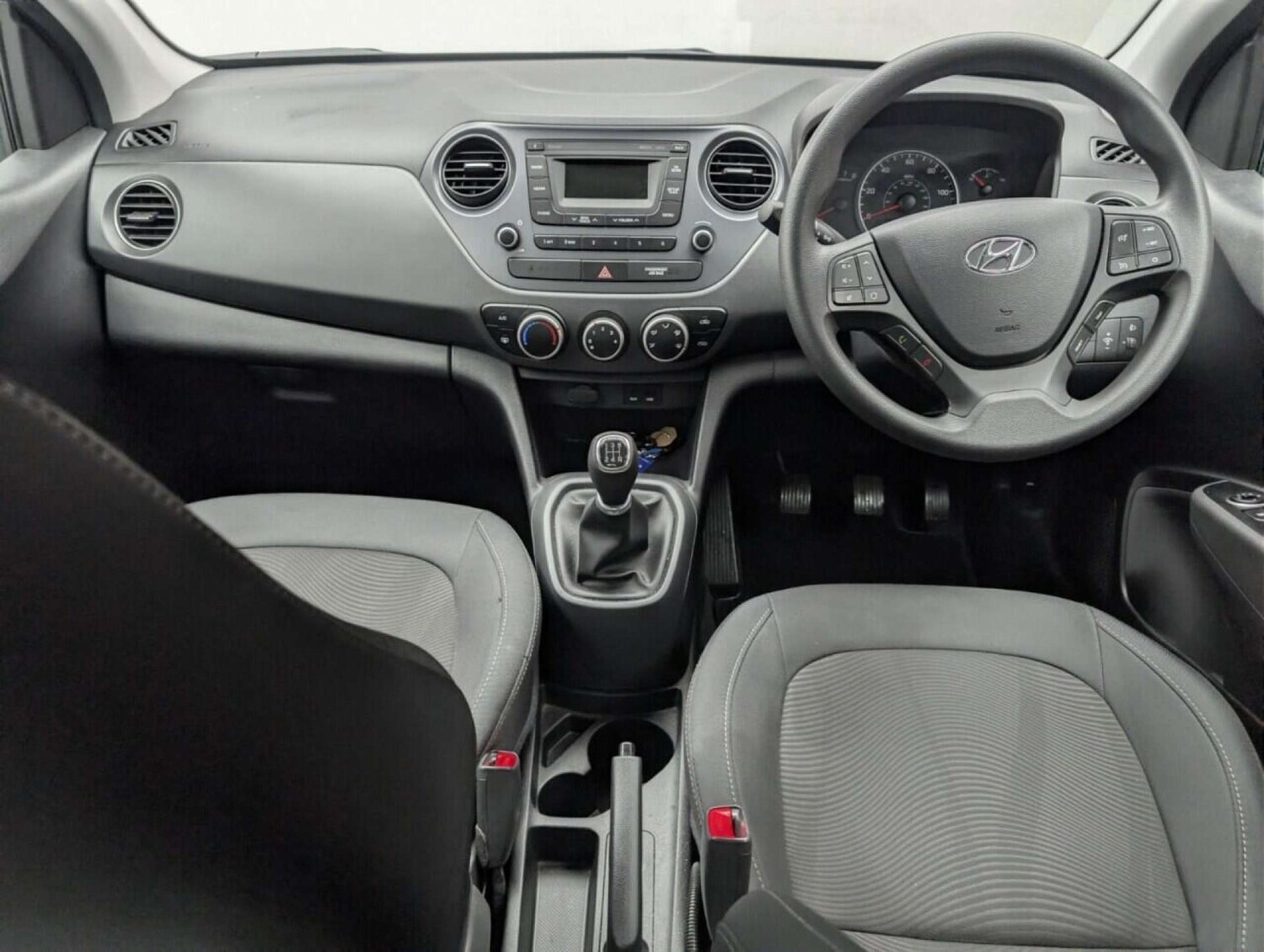 Used Hyundai i10 2017 for sale - 77714139: Photo 19