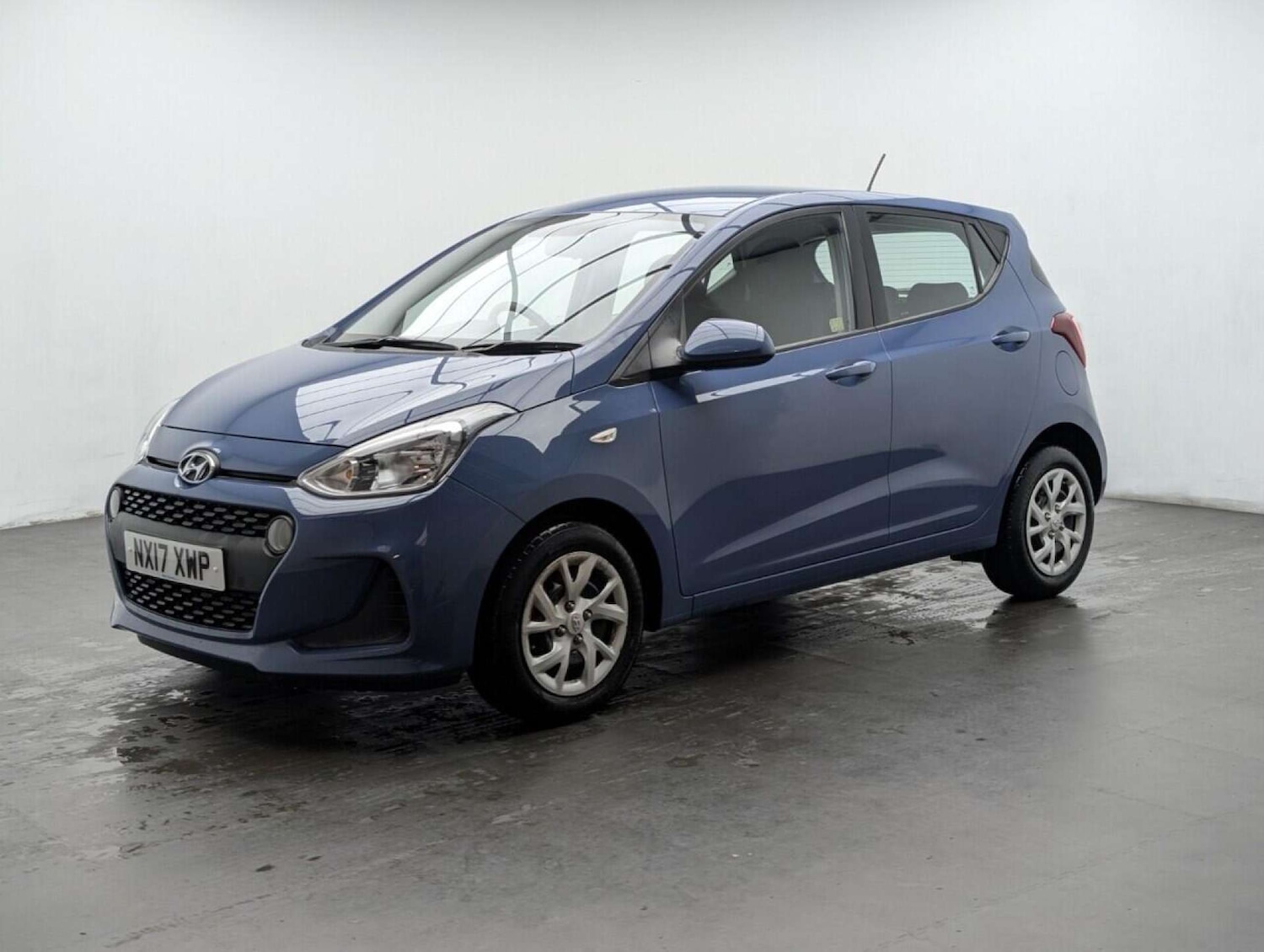 Used Hyundai i10 2017 for sale - 77714139: Photo 4