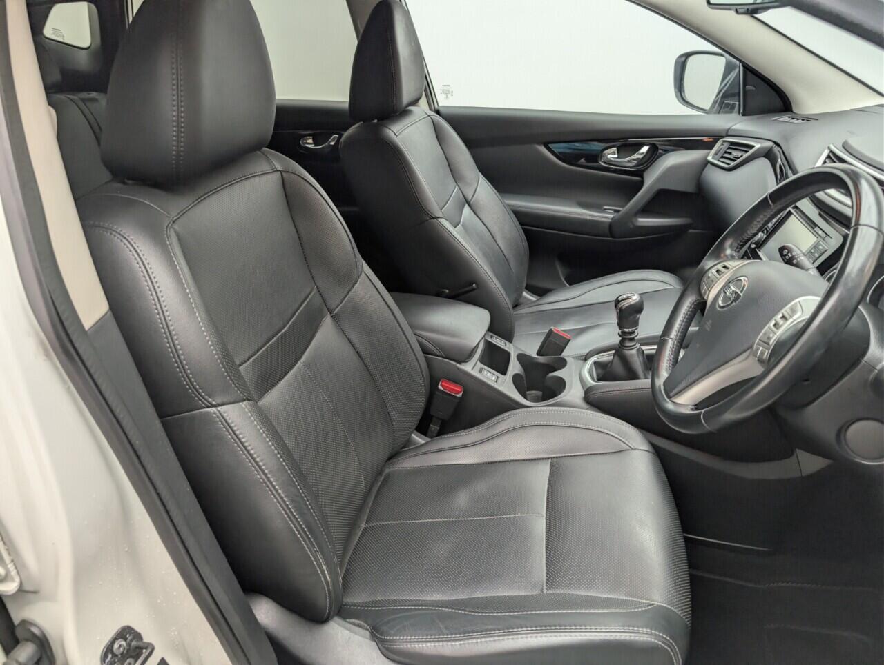 Used Nissan Qashqai 2016 for sale - 76644915: Photo 12